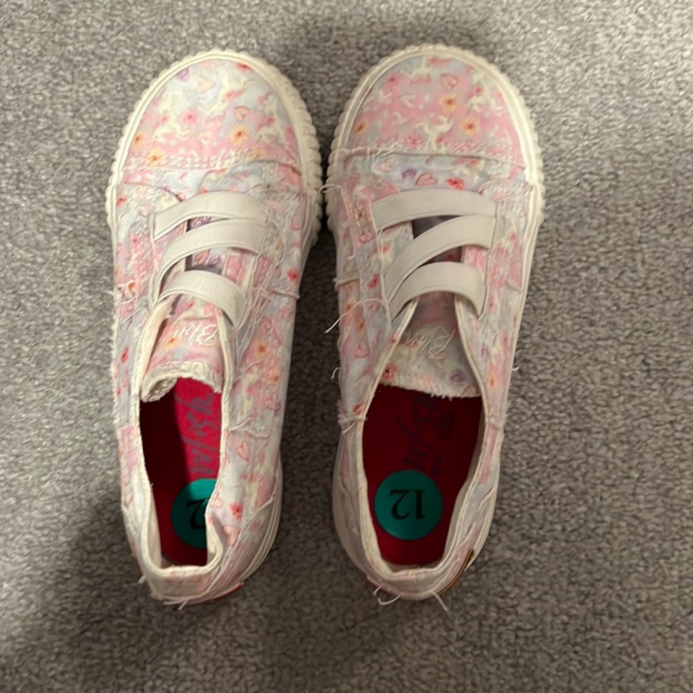 Girls slip on shoes